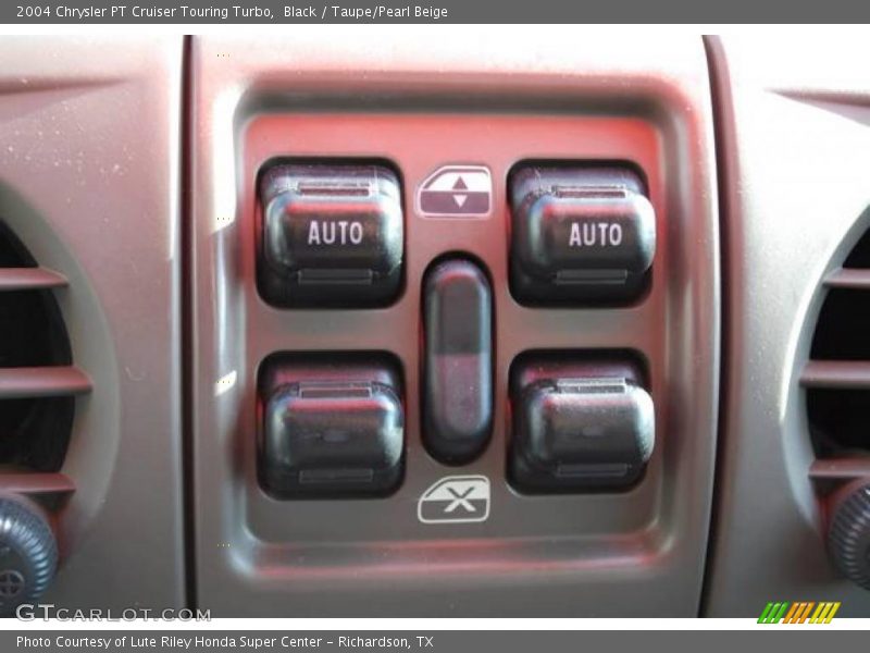 Black / Taupe/Pearl Beige 2004 Chrysler PT Cruiser Touring Turbo