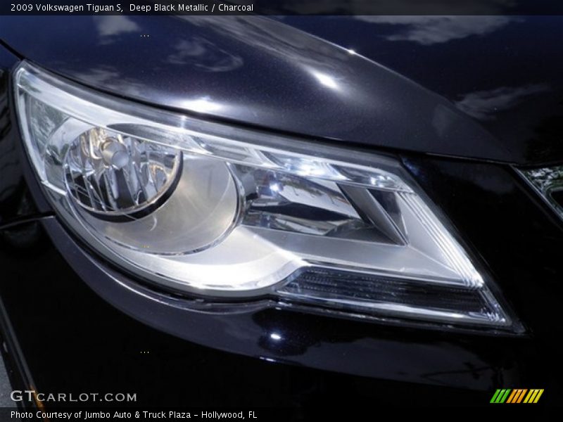 Deep Black Metallic / Charcoal 2009 Volkswagen Tiguan S
