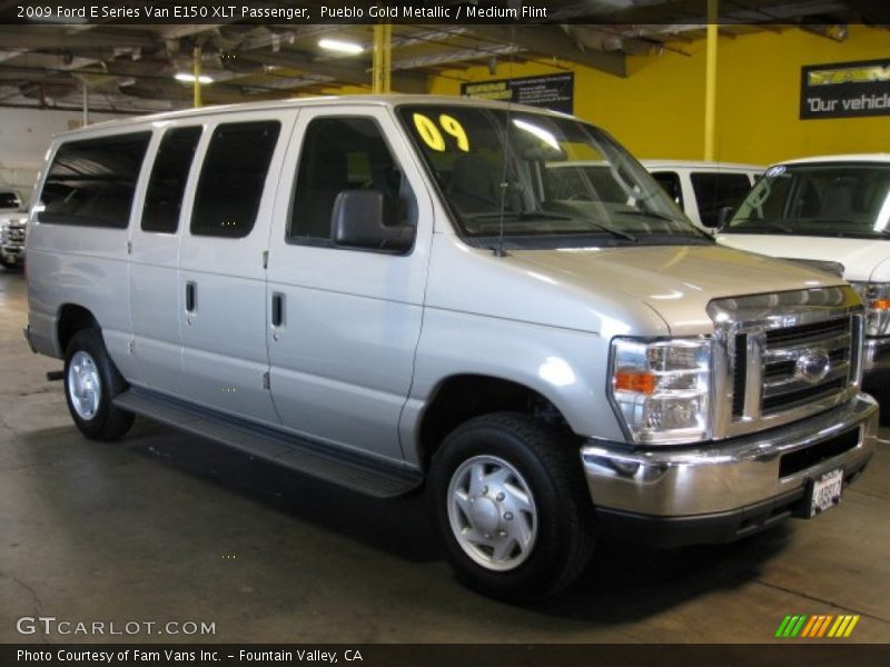 Pueblo Gold Metallic / Medium Flint 2009 Ford E Series Van E150 XLT Passenger