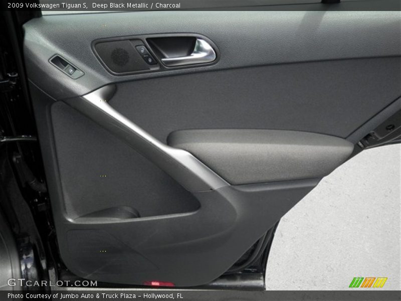 Deep Black Metallic / Charcoal 2009 Volkswagen Tiguan S