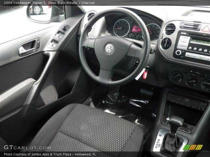 Deep Black Metallic / Charcoal 2009 Volkswagen Tiguan S