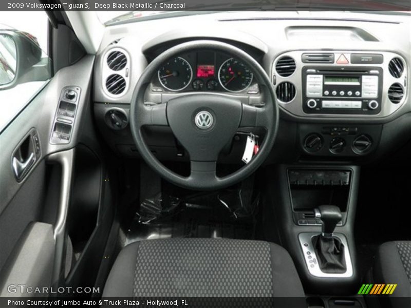 Deep Black Metallic / Charcoal 2009 Volkswagen Tiguan S