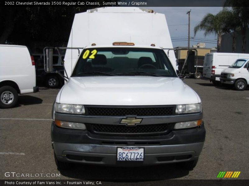 Summit White / Graphite 2002 Chevrolet Silverado 3500 Regular Cab Chassis