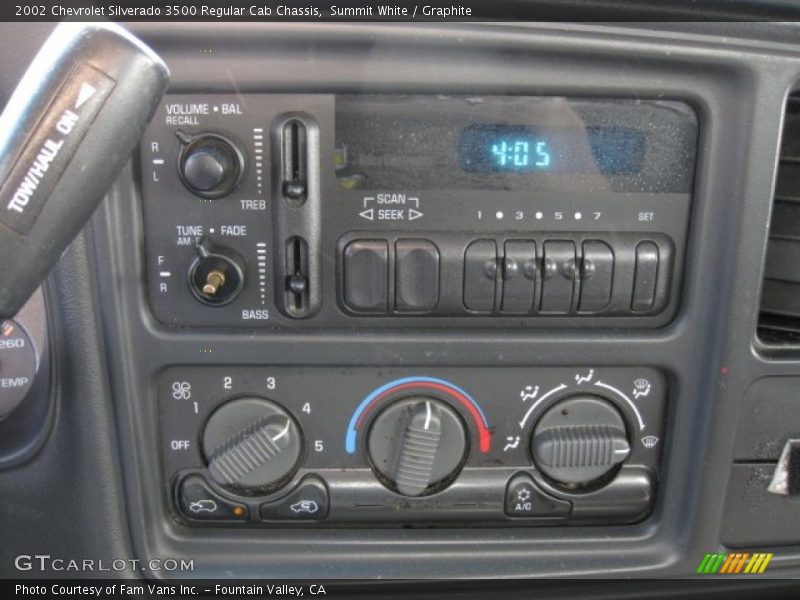 Summit White / Graphite 2002 Chevrolet Silverado 3500 Regular Cab Chassis