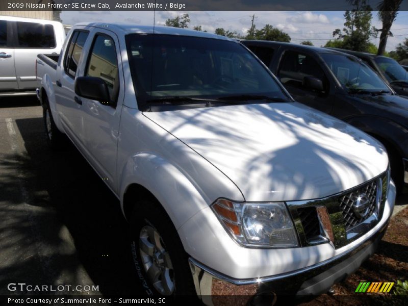Avalanche White / Beige 2009 Nissan Frontier SE Crew Cab