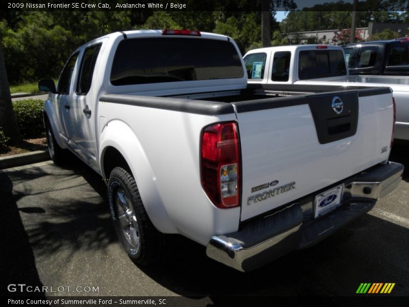 Avalanche White / Beige 2009 Nissan Frontier SE Crew Cab