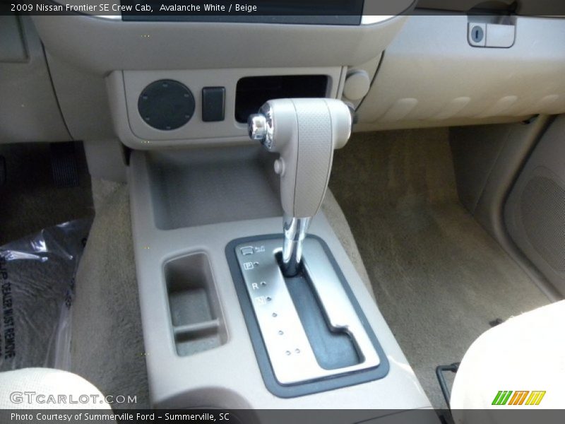 Avalanche White / Beige 2009 Nissan Frontier SE Crew Cab