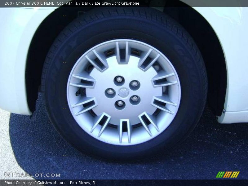 Cool Vanilla / Dark Slate Gray/Light Graystone 2007 Chrysler 300 C HEMI
