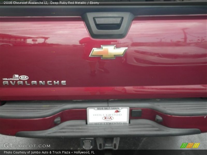 Deep Ruby Red Metallic / Ebony 2008 Chevrolet Avalanche LS