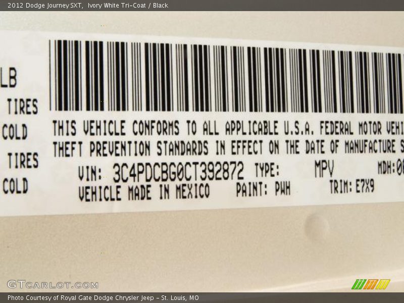 Ivory White Tri-Coat / Black 2012 Dodge Journey SXT