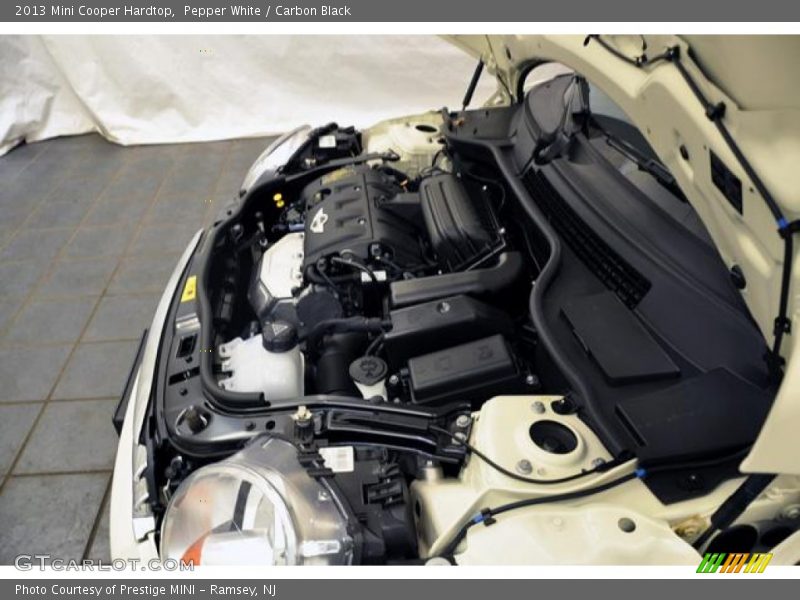 Pepper White / Carbon Black 2013 Mini Cooper Hardtop