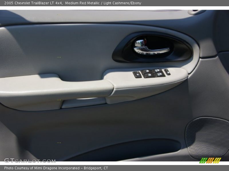 Medium Red Metallic / Light Cashmere/Ebony 2005 Chevrolet TrailBlazer LT 4x4