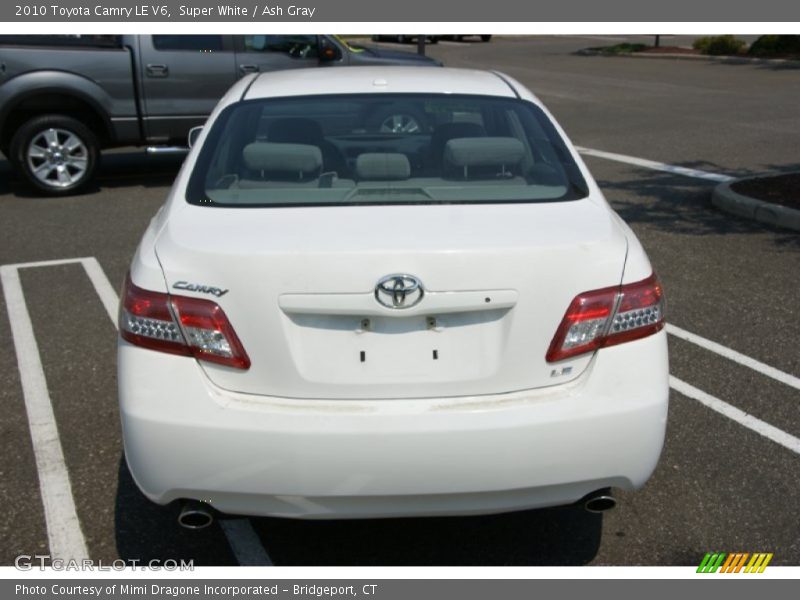 Super White / Ash Gray 2010 Toyota Camry LE V6