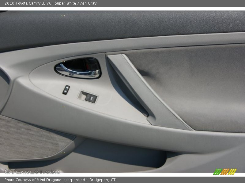 Super White / Ash Gray 2010 Toyota Camry LE V6