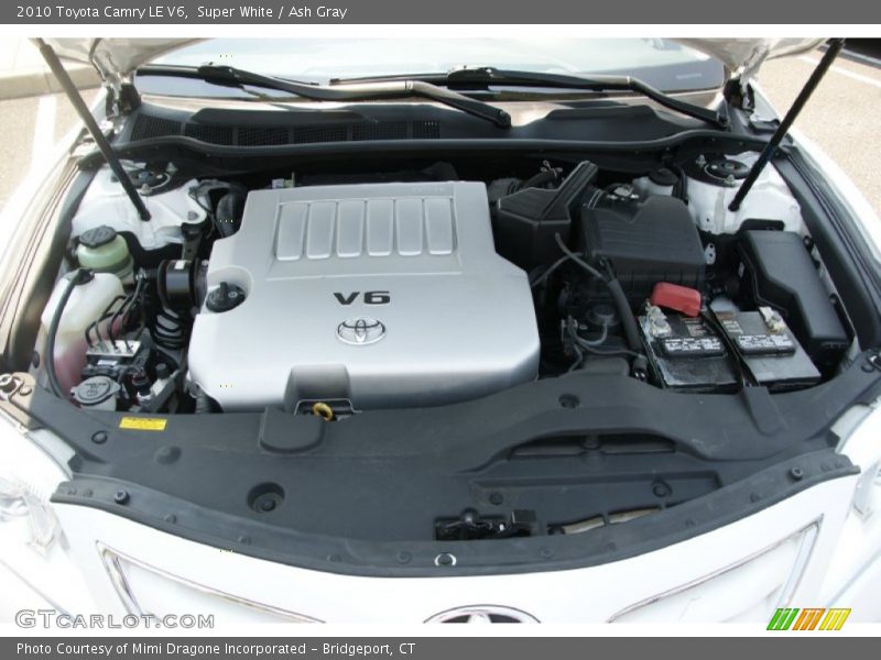 Super White / Ash Gray 2010 Toyota Camry LE V6