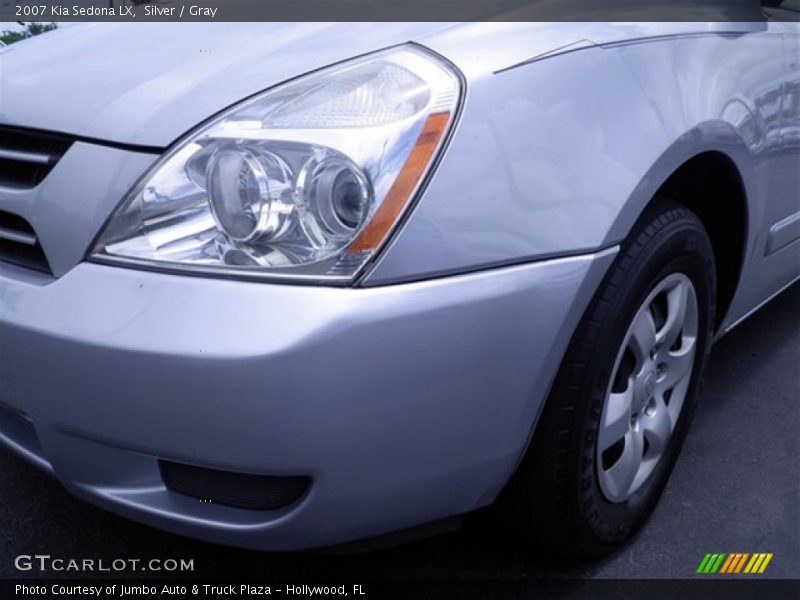 Silver / Gray 2007 Kia Sedona LX