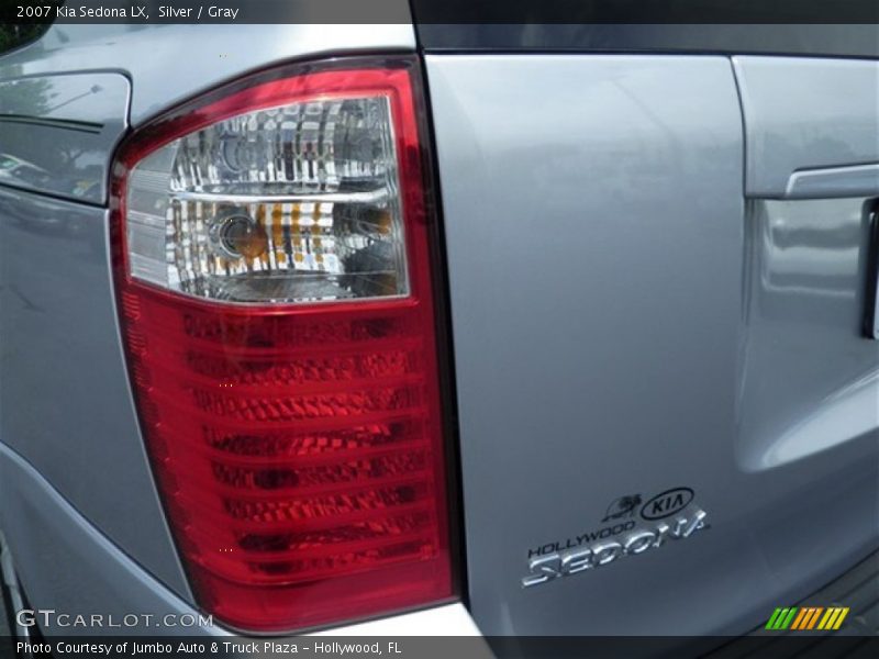 Silver / Gray 2007 Kia Sedona LX