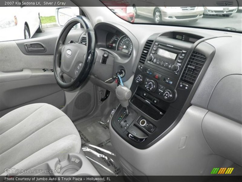 Silver / Gray 2007 Kia Sedona LX
