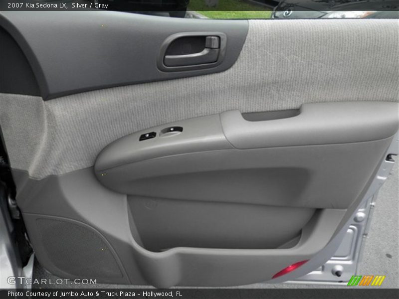 Silver / Gray 2007 Kia Sedona LX