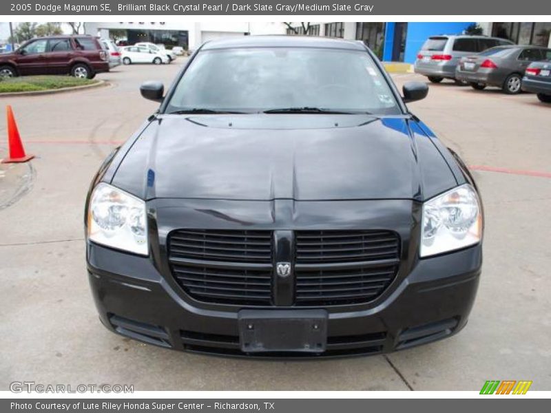 Brilliant Black Crystal Pearl / Dark Slate Gray/Medium Slate Gray 2005 Dodge Magnum SE