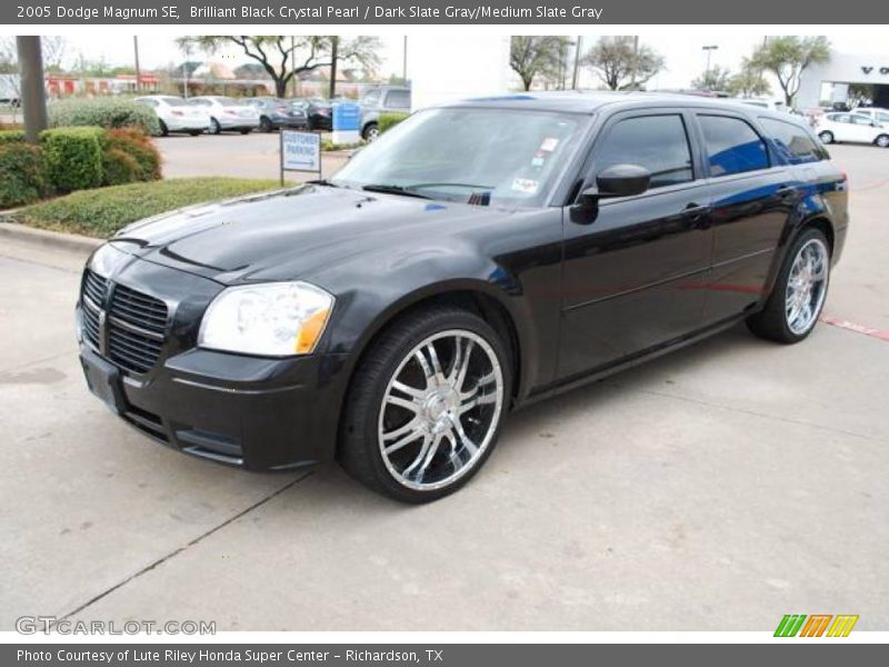 Brilliant Black Crystal Pearl / Dark Slate Gray/Medium Slate Gray 2005 Dodge Magnum SE