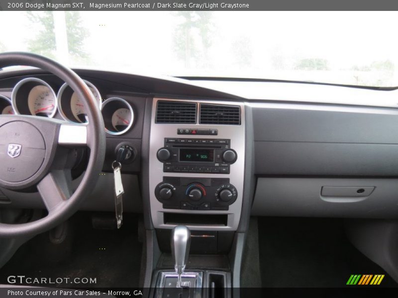 Magnesium Pearlcoat / Dark Slate Gray/Light Graystone 2006 Dodge Magnum SXT