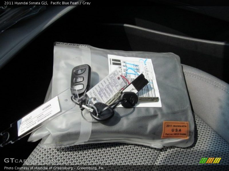 Pacific Blue Pearl / Gray 2011 Hyundai Sonata GLS