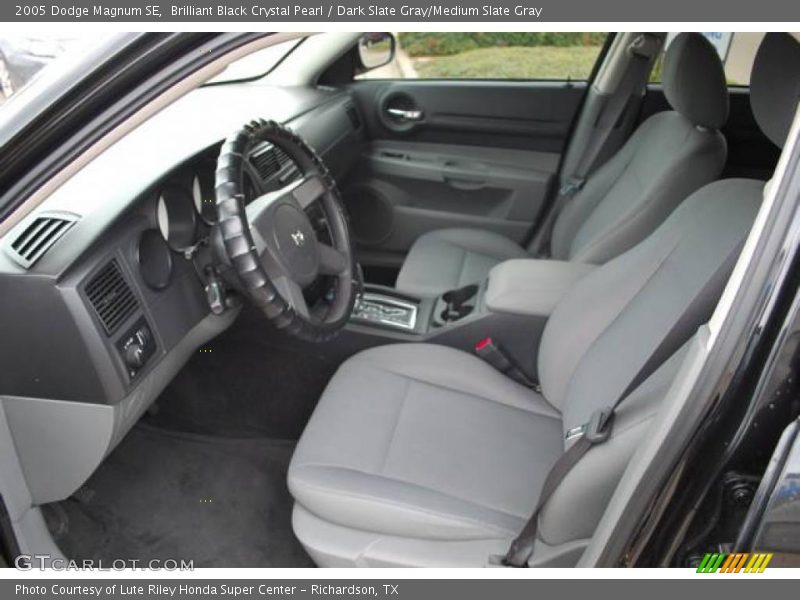 Brilliant Black Crystal Pearl / Dark Slate Gray/Medium Slate Gray 2005 Dodge Magnum SE