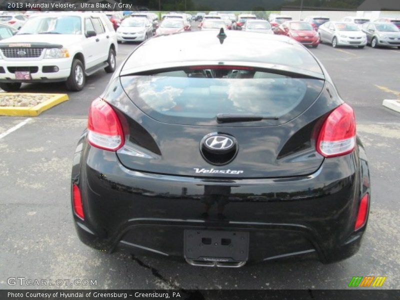 Ultra Black / Gray 2013 Hyundai Veloster