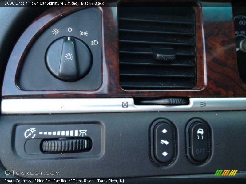 Black / Black 2008 Lincoln Town Car Signature Limited