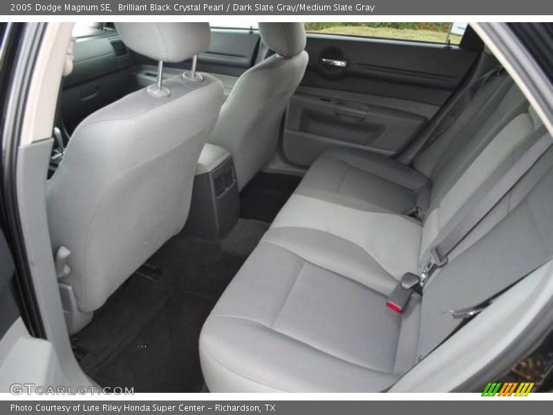 Brilliant Black Crystal Pearl / Dark Slate Gray/Medium Slate Gray 2005 Dodge Magnum SE