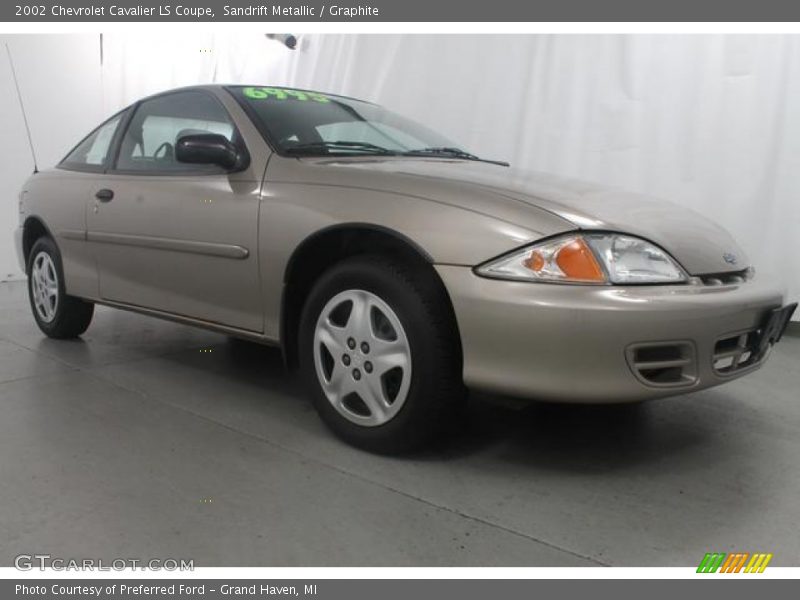 Sandrift Metallic / Graphite 2002 Chevrolet Cavalier LS Coupe