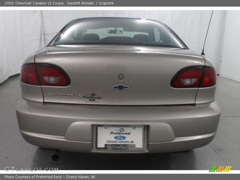 Sandrift Metallic / Graphite 2002 Chevrolet Cavalier LS Coupe