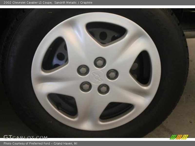 Sandrift Metallic / Graphite 2002 Chevrolet Cavalier LS Coupe