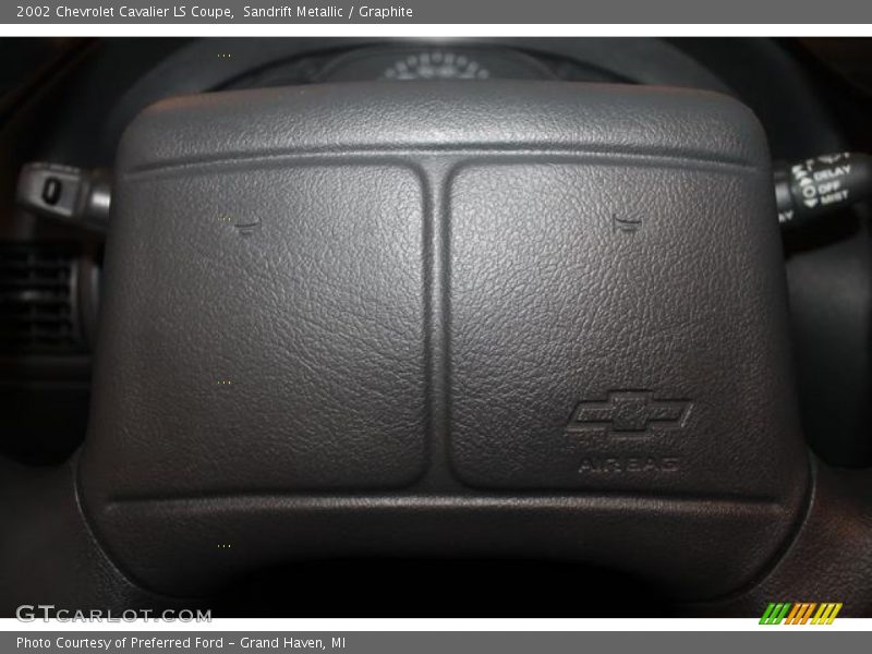 Sandrift Metallic / Graphite 2002 Chevrolet Cavalier LS Coupe