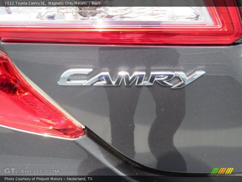 Magnetic Gray Metallic / Black 2012 Toyota Camry SE