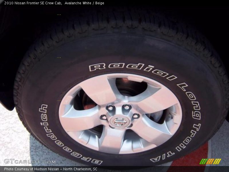Avalanche White / Beige 2010 Nissan Frontier SE Crew Cab