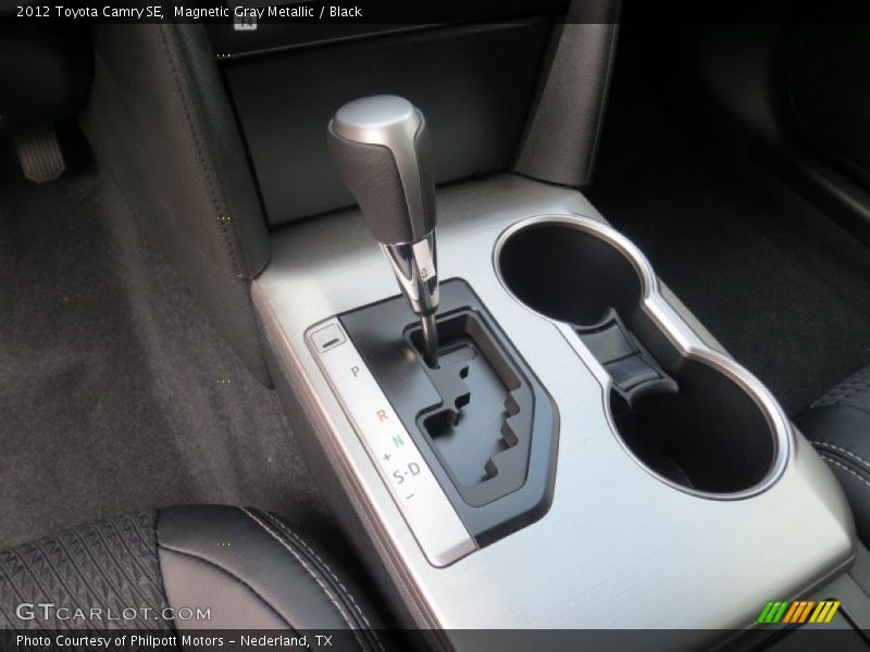 Magnetic Gray Metallic / Black 2012 Toyota Camry SE