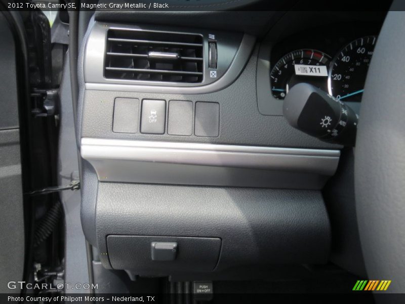 Magnetic Gray Metallic / Black 2012 Toyota Camry SE