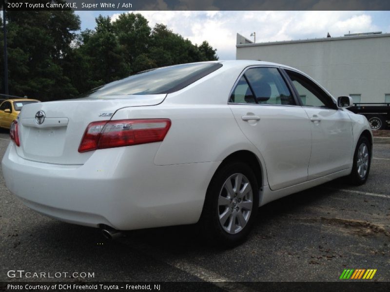 Super White / Ash 2007 Toyota Camry XLE