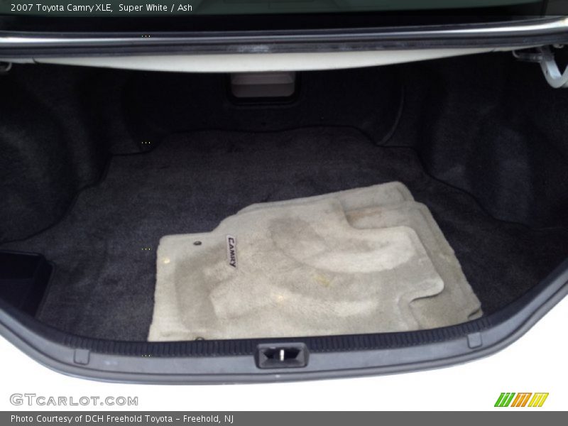 Super White / Ash 2007 Toyota Camry XLE