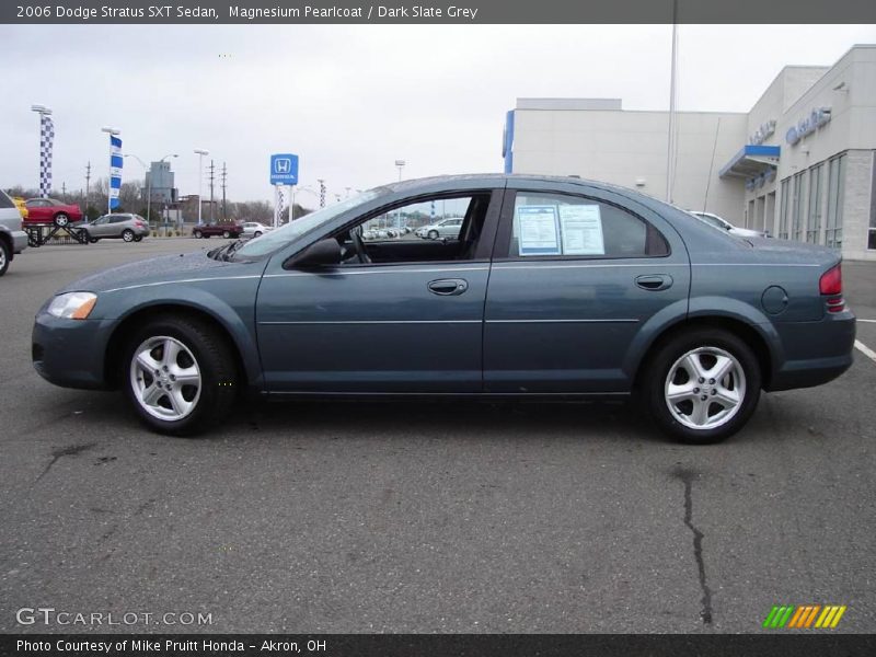 Magnesium Pearlcoat / Dark Slate Grey 2006 Dodge Stratus SXT Sedan