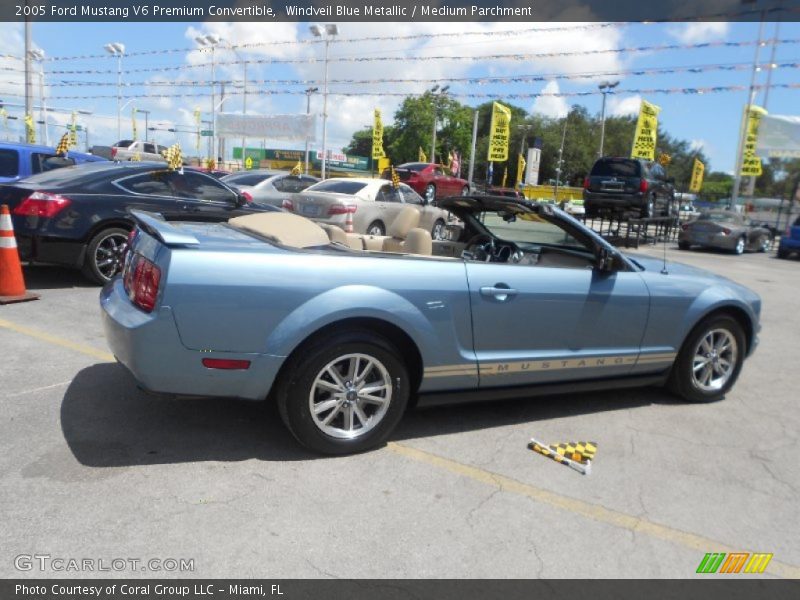 Windveil Blue Metallic / Medium Parchment 2005 Ford Mustang V6 Premium Convertible
