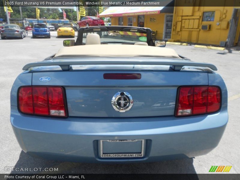 Windveil Blue Metallic / Medium Parchment 2005 Ford Mustang V6 Premium Convertible