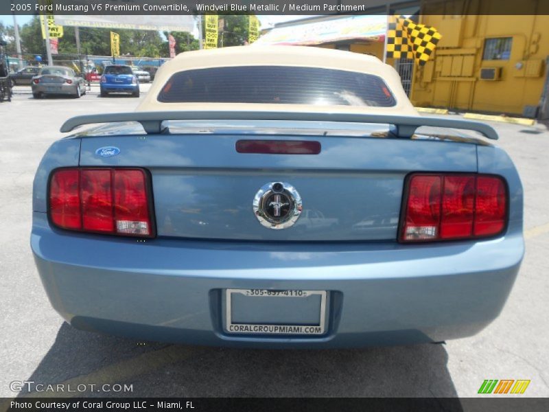 Windveil Blue Metallic / Medium Parchment 2005 Ford Mustang V6 Premium Convertible