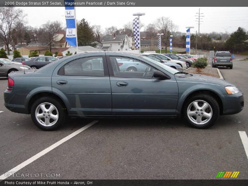 Magnesium Pearlcoat / Dark Slate Grey 2006 Dodge Stratus SXT Sedan