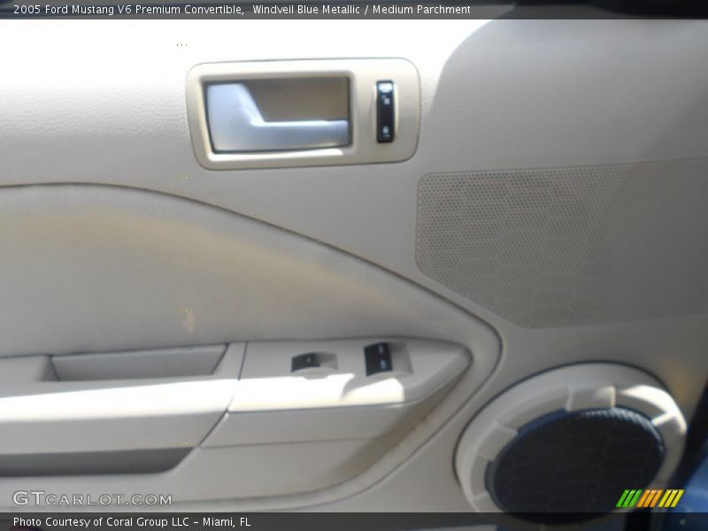Windveil Blue Metallic / Medium Parchment 2005 Ford Mustang V6 Premium Convertible