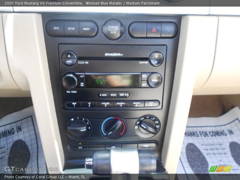 Windveil Blue Metallic / Medium Parchment 2005 Ford Mustang V6 Premium Convertible