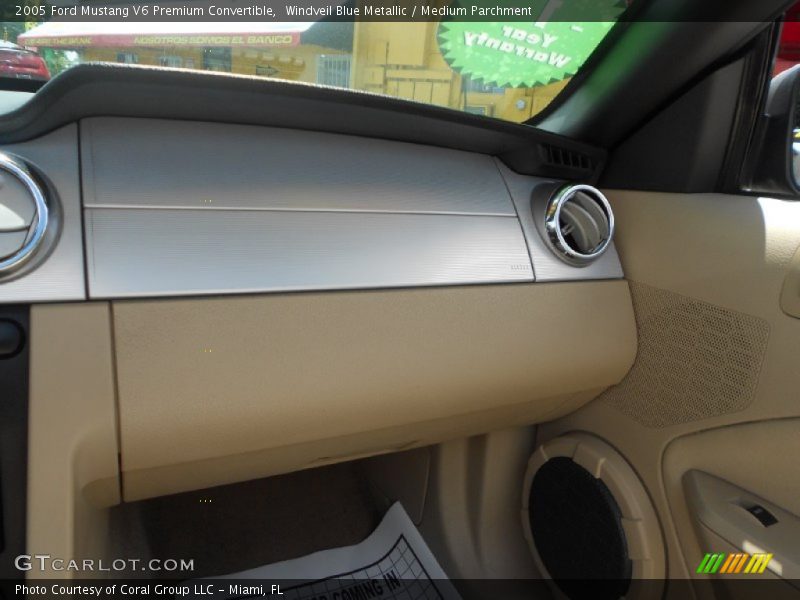 Windveil Blue Metallic / Medium Parchment 2005 Ford Mustang V6 Premium Convertible