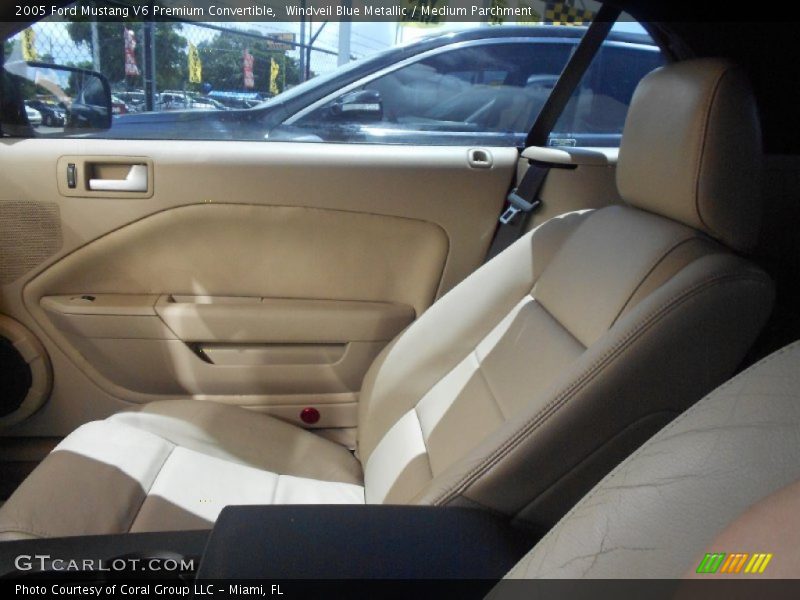 Windveil Blue Metallic / Medium Parchment 2005 Ford Mustang V6 Premium Convertible